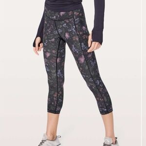 #29 Lululemon Speed Up Crop (21") Frozen Flourish Multi Size 6
